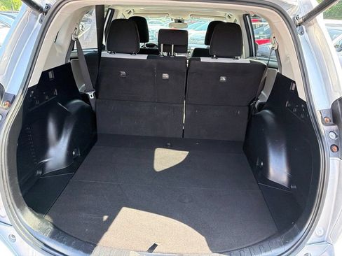 Used 2018 Toyota RAV4 XLE AWD/4WD image 13