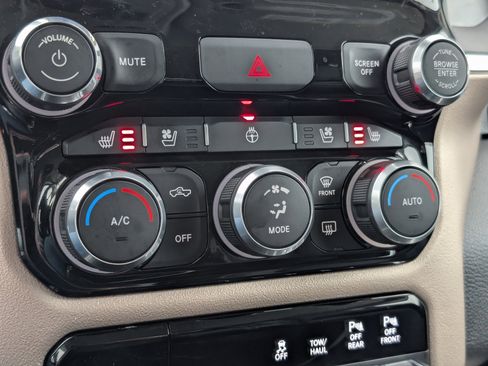 Used 2022 RAM 1500 Laramie image 23