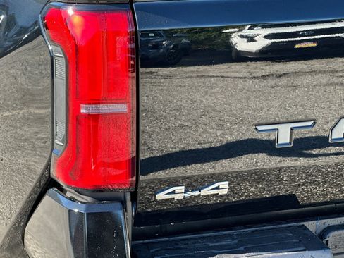 New 2026 Toyota Tacoma SR5 image 31
