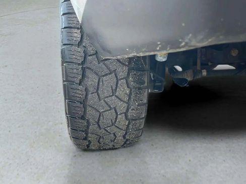 Used 2018 GMC Yukon SLT w/ Premium Edition image 56