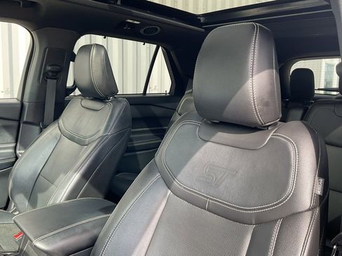 Used 2022 Ford Explorer ST w/ Equipment Group 401A image 10