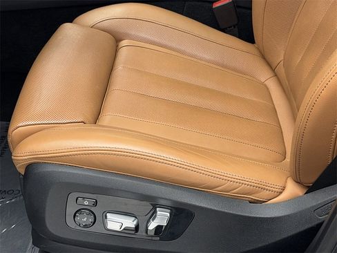 Used 2022 BMW X5 xDrive40i w/ M Sport Package image 39