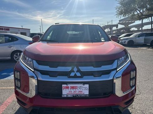 Used 2021 Mitsubishi Outlander Sport SE image 2