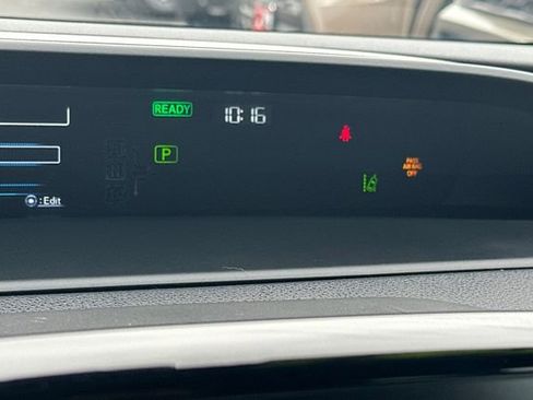 Used 2021 Toyota Prius Prime XLE image 40