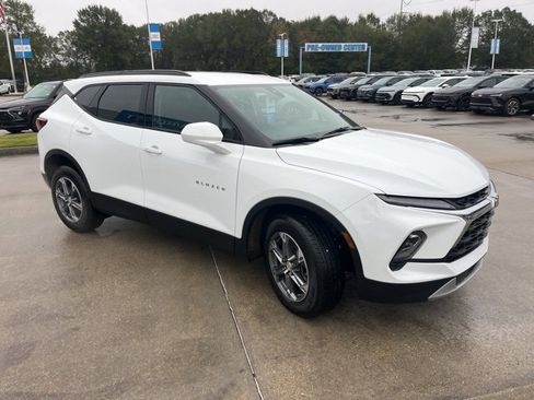 New 2025 Chevrolet Blazer LT w/ Convenience Package image 10