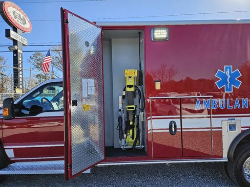 Used 2016 Ford F450 XLT image 9