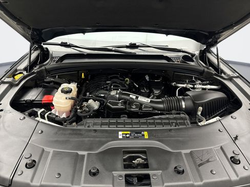 Used 2023 Jeep Grand Cherokee Limited w/ Black Appearance Package image 27