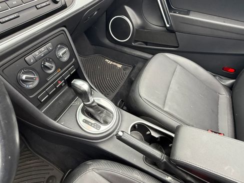 Used 2015 Volkswagen Beetle 1.8T image 25