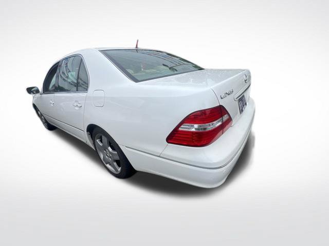 Used 2005 Lexus LS 430 w/ Premium Pkg RWD image 10