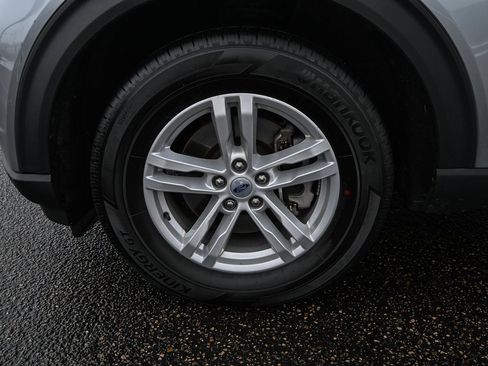 Certified 2023 Ford Explorer XLT w/ Equipment Group 202A image 12