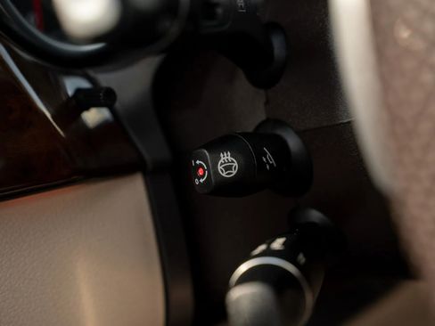 Used 2019 Mercedes-Benz GLS 550 4MATIC image 17