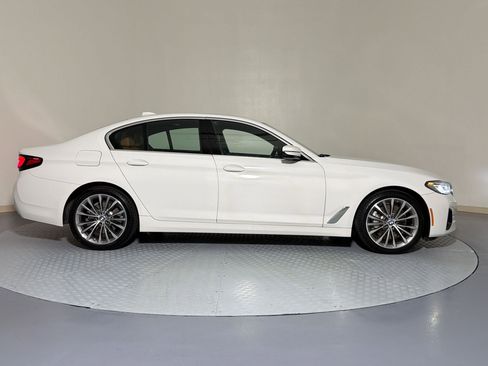 Used 2023 BMW 530i w/ Premium Package RWD image 6