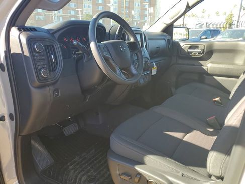 New 2026 Chevrolet Silverado 1500 Custom Trail Boss w/ LPO, Dark Essentials Package AWD/4WD image 18