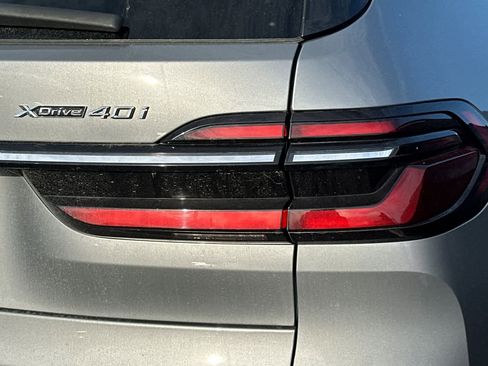 Certified 2024 BMW X7 xDrive40i w/ Premium Package image 7