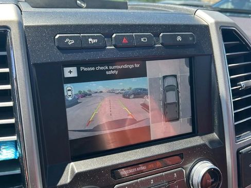 Used 2018 Ford F150 King Ranch w/ Equipment Group 601A Luxury AWD/4WD image 18