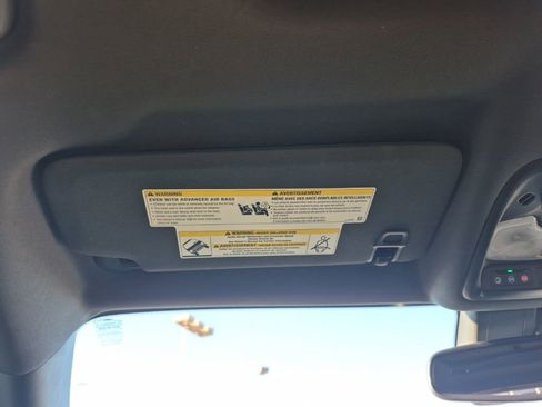 Used 2023 Chevrolet TrailBlazer RS w/ Sun and Liftgate Package image 43