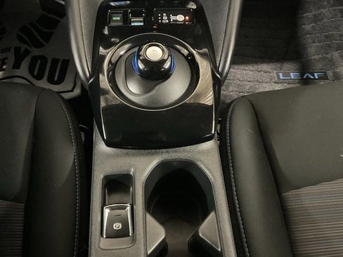 Used 2025 Nissan Leaf SV Plus image 19