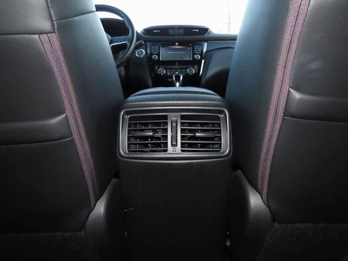 Used 2018 Nissan Rogue Sport SL w/ SL Premium Package image 25