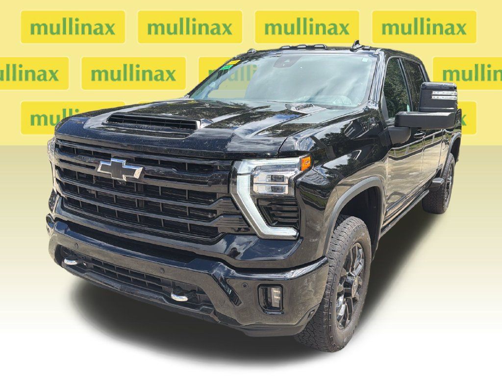 Used 2025 Chevrolet Silverado 2500 High Country w/ Midnight Edition AWD/4WD image 14