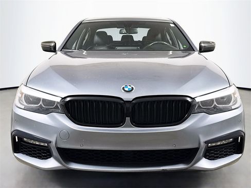 Used 2018 BMW 530i image 2