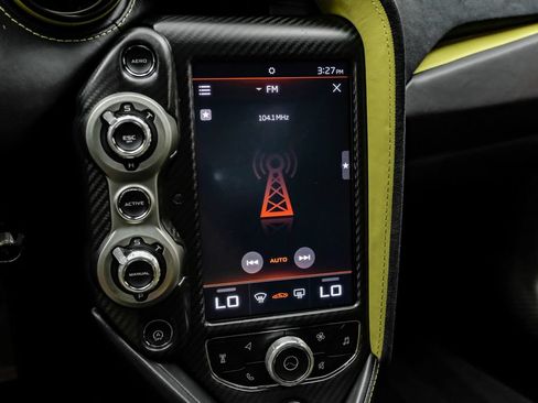 Used 2018 McLaren 720S Performance RWD image 28