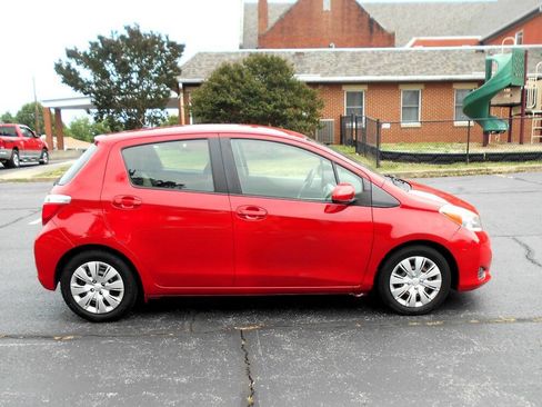 Used 2014 Toyota Yaris L FWD image 4