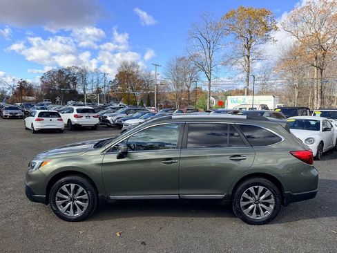 Used 2017 Subaru Outback 2.5i Touring image 11