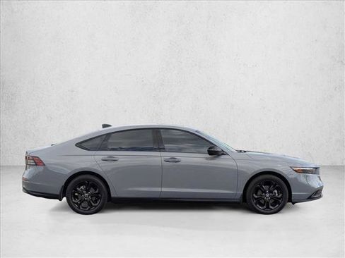 Used 2025 Honda Accord SE image 4