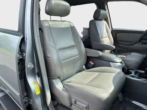 Used 2002 Toyota Sequoia Limited AWD/4WD image 27
