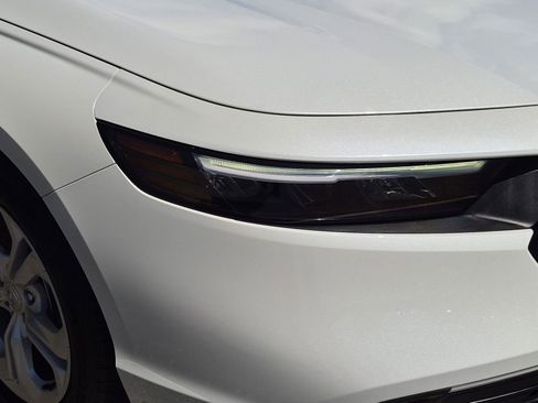 Used 2025 Honda Accord LX image 10