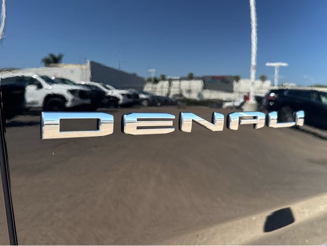 New 2026 GMC Yukon Denali w/ Sun & Power Step Package AWD/4WD image 17