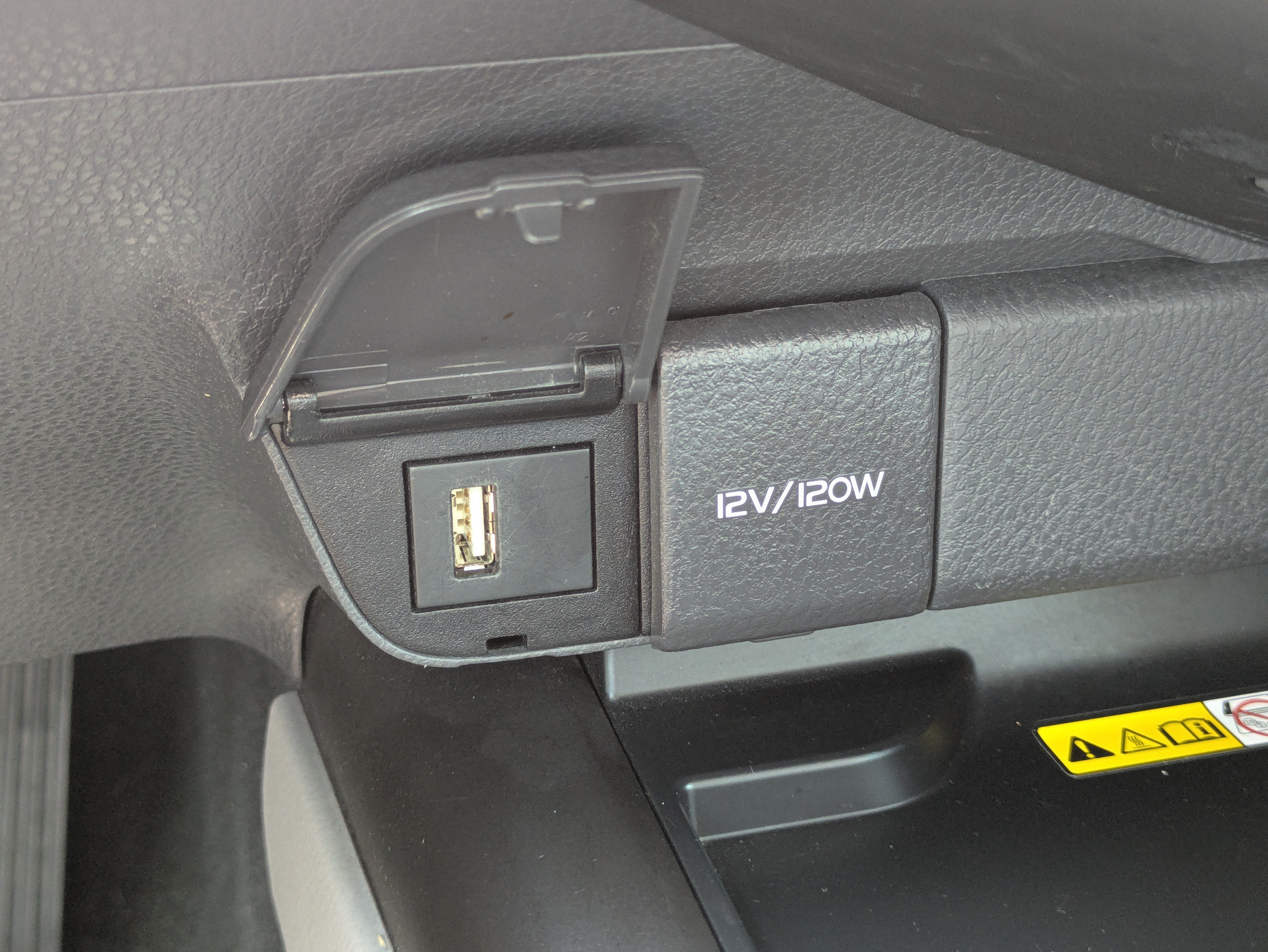 Used 2023 Toyota Camry XLE AWD/4WD image 24