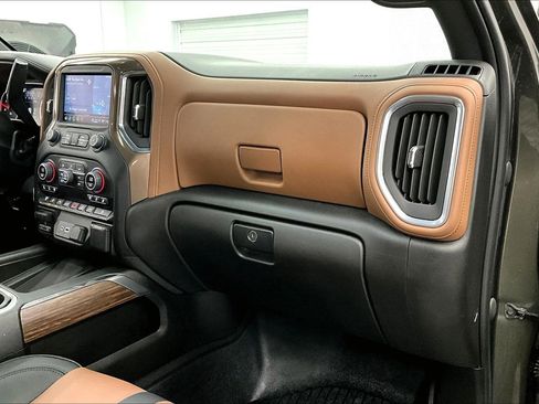 Used 2022 Chevrolet Silverado 3500 High Country w/ Safety Package II AWD/4WD image 17