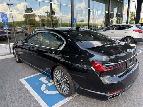 Used 2021 BMW 740i xDrive w/ Premium Package AWD/4WD image 12