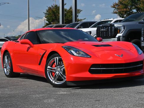Used 2016 Chevrolet Corvette Stingray Coupe w/ 3LT Preferred Equipment Group RWD image 2