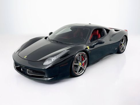 Used 2014 Ferrari 458 Italia Coupe RWD image 32