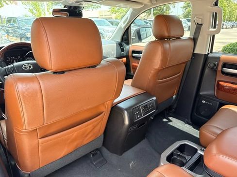 Used 2021 Toyota Sequoia Platinum AWD/4WD image 31