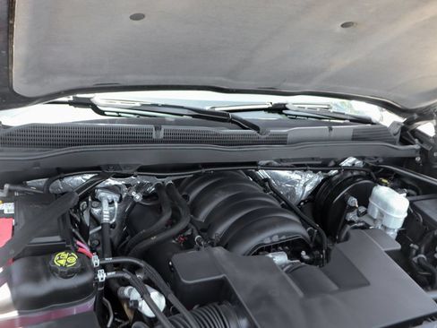 Used 2015 Chevrolet Silverado 1500 LT w/ LT Convenience Package AWD/4WD image 15