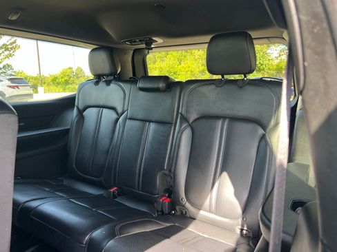 Used 2022 Jeep Wagoneer Series II RWD image 18