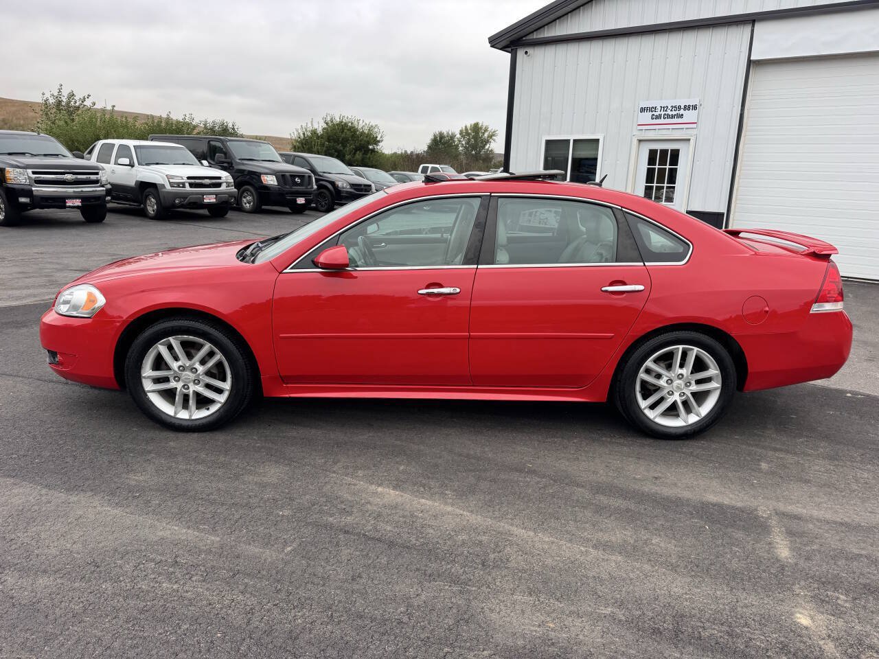 Used 2012 Chevrolet Impala LTZ FWD image 2