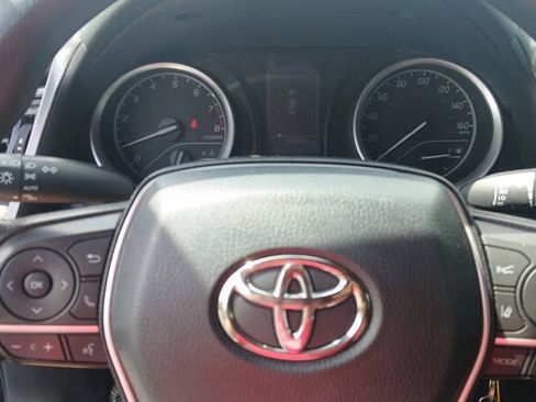 Used 2021 Toyota Camry LE FWD image 12