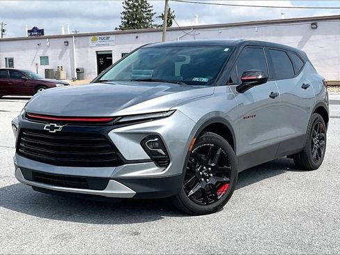 Used 2023 Chevrolet Blazer LT w/ Driver Confidence Package AWD/4WD image 2