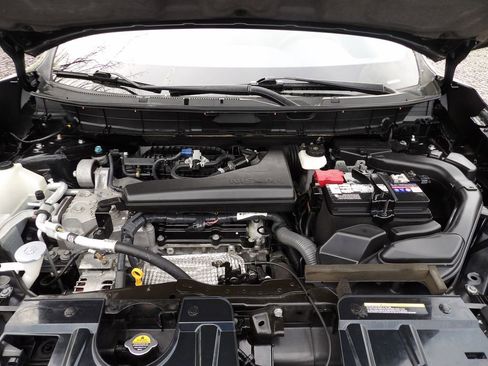 Used 2020 Nissan Rogue SV w/ Premium Package image 26