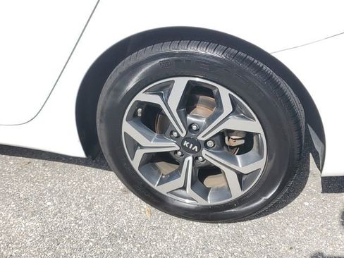 Used 2020 Kia Forte LXS image 5