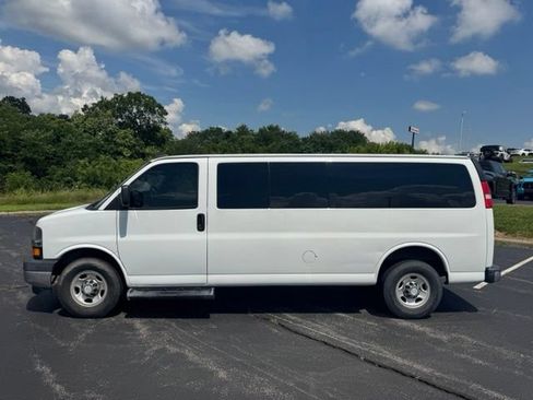 Used 2019 Chevrolet Express 3500 LT w/ LT Preferred Equipment Group RWD image 6