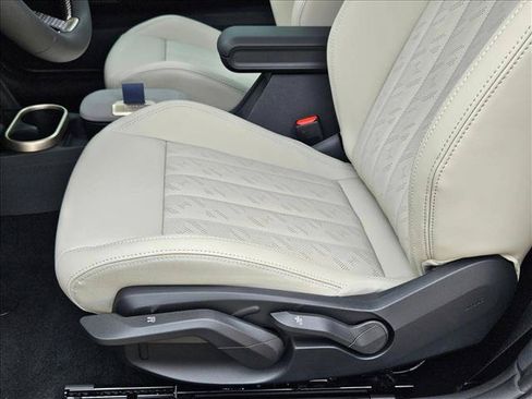Used 2026 MINI Cooper 2-Door Hardtop FWD image 4