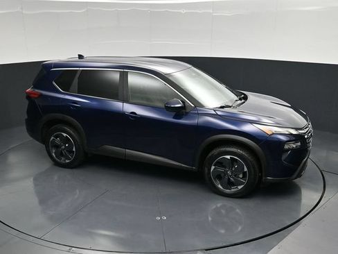 Used 2025 Nissan Rogue SV AWD/4WD image 47