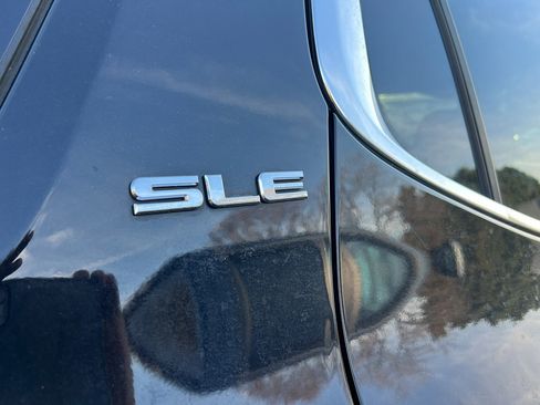 Used 2019 GMC Acadia SLE image 5