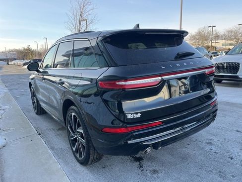 Used 2025 Lincoln Corsair Grand Touring image 6