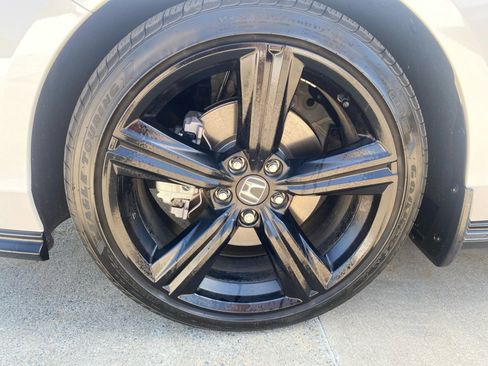 Used 2025 Honda Accord Sport image 31